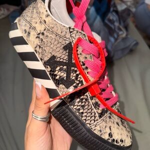 Off-White Women's Snakeskin Sneakers with Pink Laces
